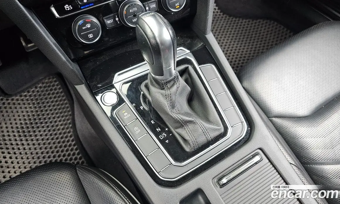 Volkswagen Arteon 2019 2.0 автомат (гидро), фото 9