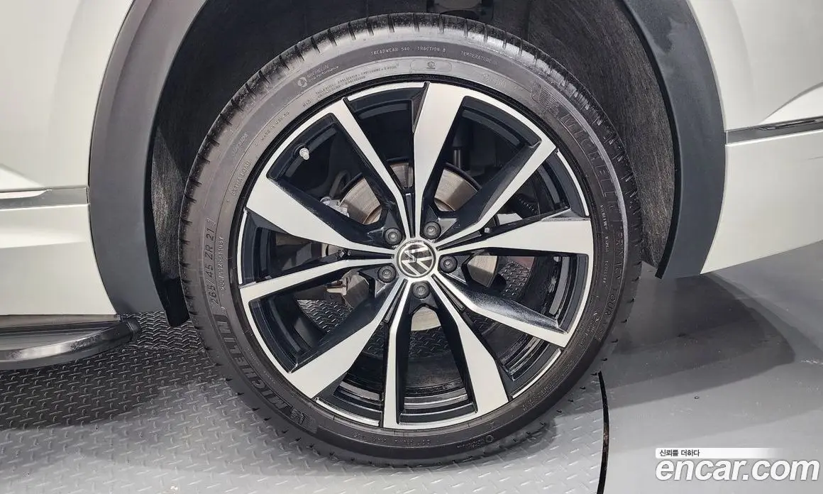 Volkswagen Atlas 2025 2.0 автомат (гидро), фото 7