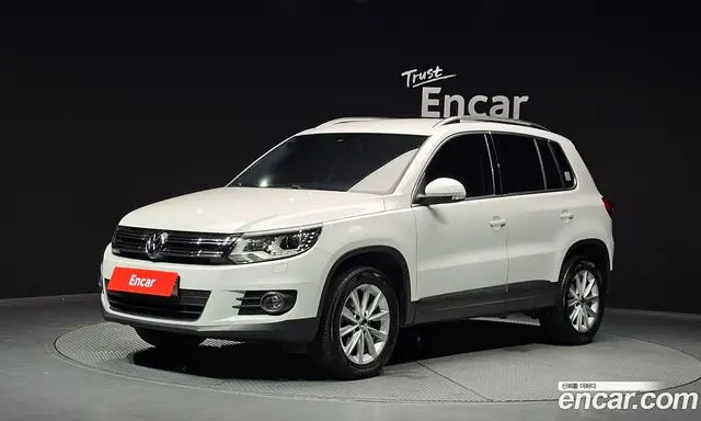 Volkswagen Tiguan 2015 2.0 автомат (гидро), миниатюра 1