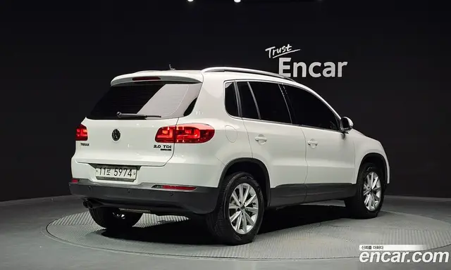 Volkswagen Tiguan 2015 2.0 автомат (гидро), миниатюра 2