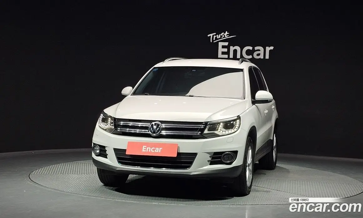 Volkswagen Tiguan 2015 2.0 автомат (гидро), фото 3