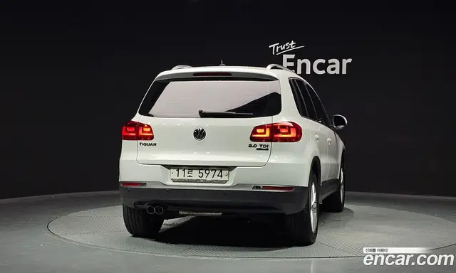 Volkswagen Tiguan 2015 2.0 автомат (гидро), миниатюра 4