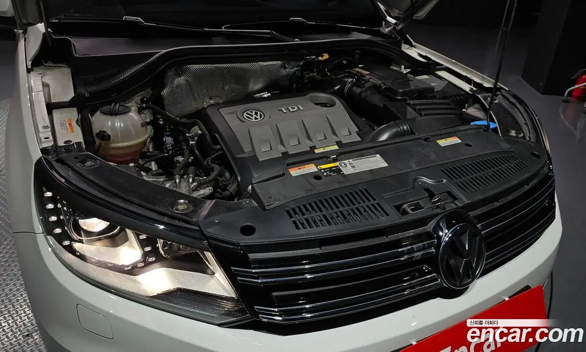 Volkswagen Tiguan 2015 2.0 автомат (гидро), фото 6