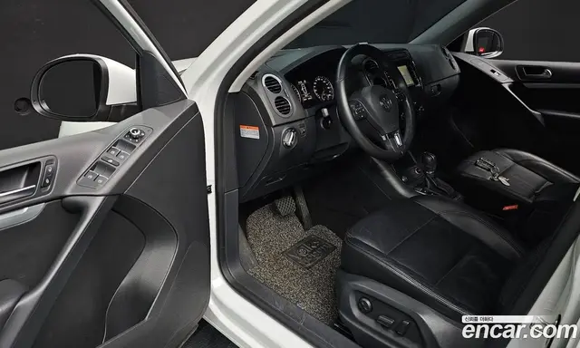 Volkswagen Tiguan 2015 2.0 автомат (гидро), миниатюра 10