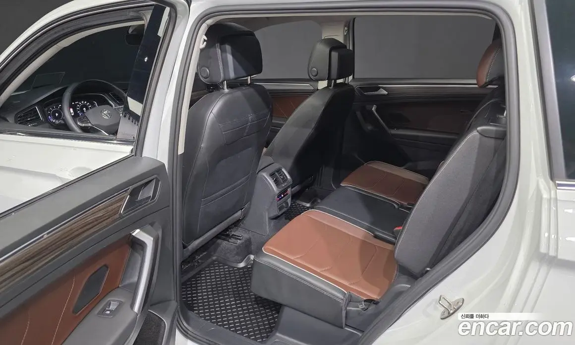 Volkswagen Tiguan 2022 2.0 автомат (гидро), фото 11