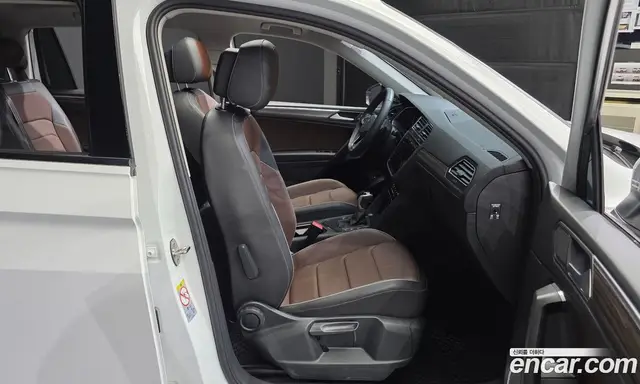 Volkswagen Tiguan 2022 2.0 автомат (гидро), миниатюра 12