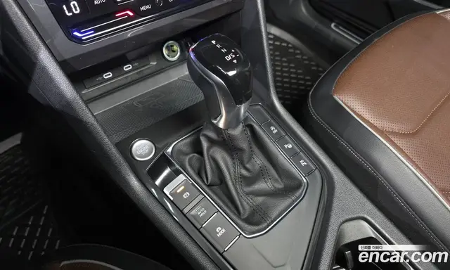 Volkswagen Tiguan 2022 2.0 автомат (гидро), миниатюра 9
