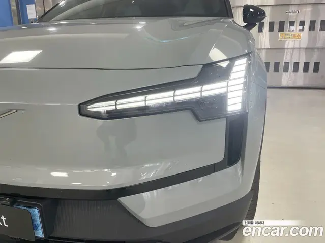 Volvo EX30 2025 0.2 автомат (гидро), миниатюра 12