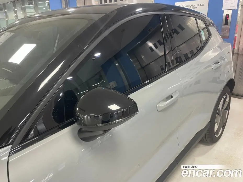 Volvo EX30 2025 0.2 автомат (гидро), фото 14