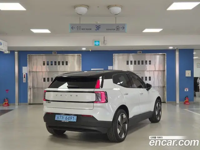 Volvo EX30 2025 0.2 автомат (гидро), миниатюра 2