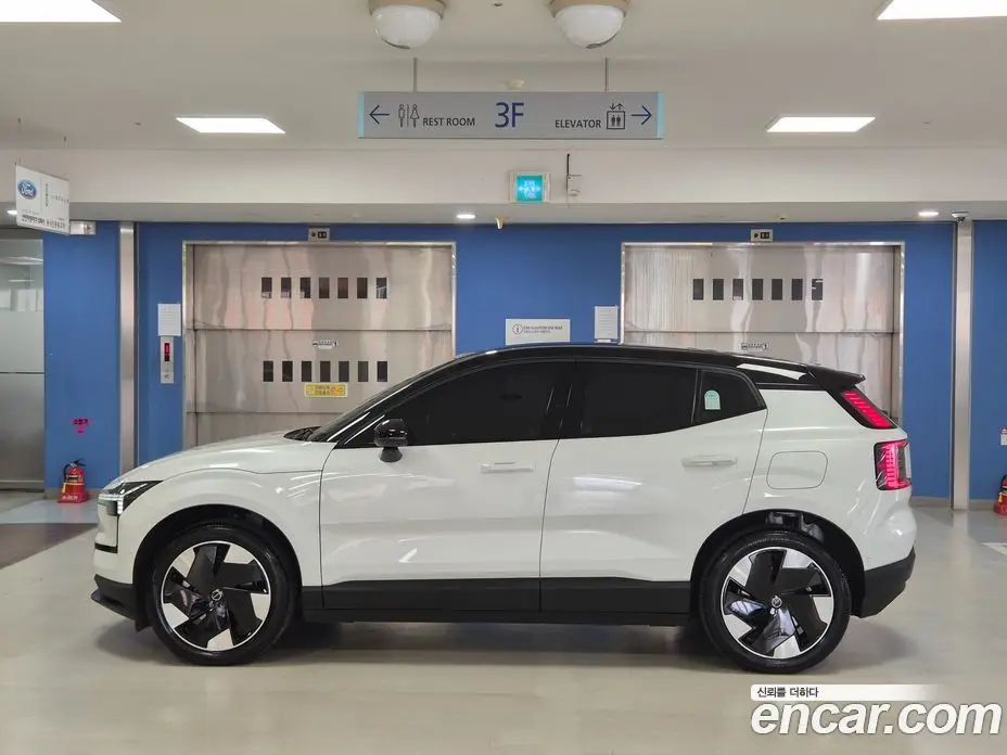 Volvo EX30 2025 0.2 автомат (гидро), фото 20