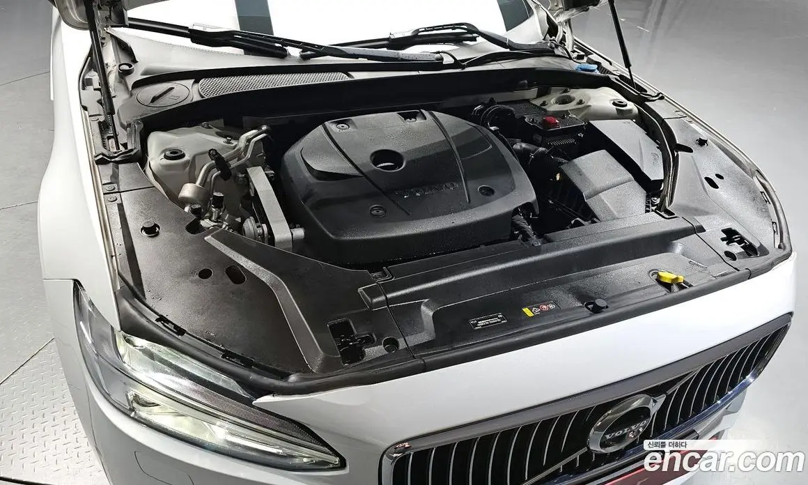 Volvo S90 2019 2.0 автомат (гидро), фото 6 Volvo S90 2019 2.0 автомат (гидро), фото 6