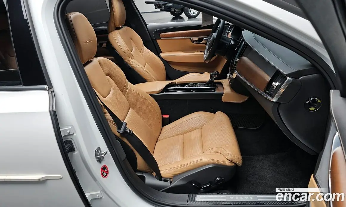 Volvo S90 2019 2.0 автомат (гидро), фото 10 Volvo S90 2019 2.0 автомат (гидро), фото 10