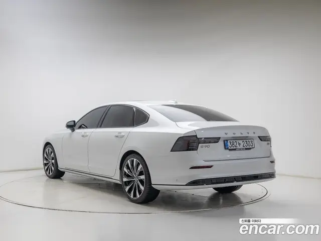 Volvo S90 2025 2.0 автомат (гидро), миниатюра 2