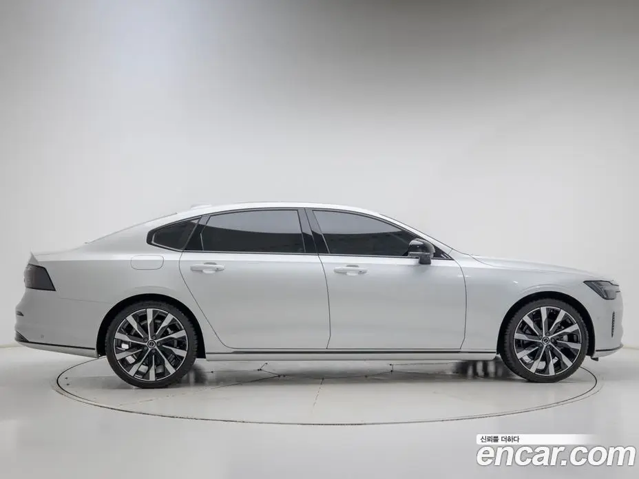 Volvo S90 2025 2.0 автомат (гидро), фото 5