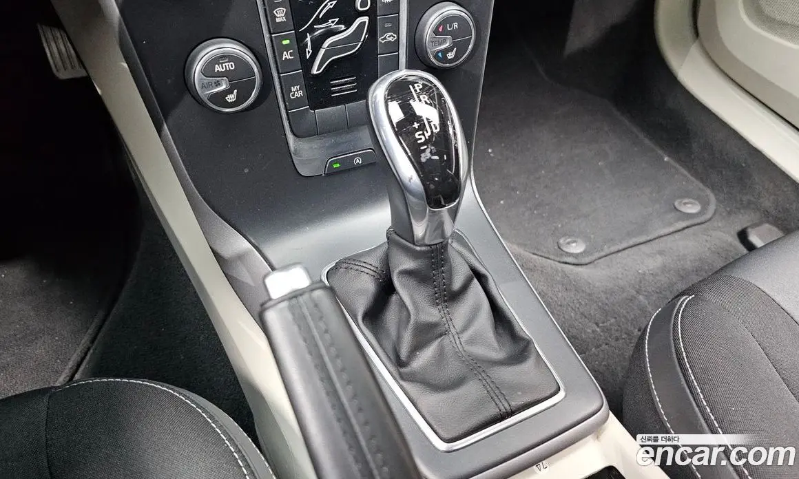 Volvo V40 2014 1.6 автомат (гидро), фото 9