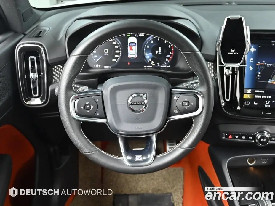 Volvo XC40 2019 2.0 автомат (гидро), фото 13