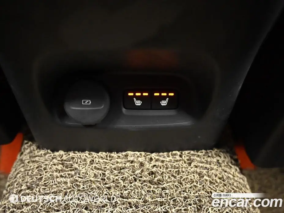 Volvo XC40 2019 2.0 автомат (гидро), фото 16
