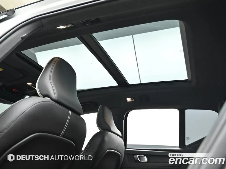 Volvo XC40 2019 2.0 автомат (гидро), фото 18