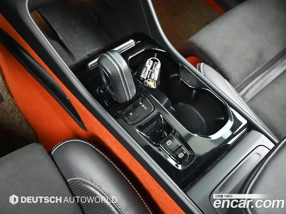 Volvo XC40 2019 2.0 автомат (гидро), фото 9