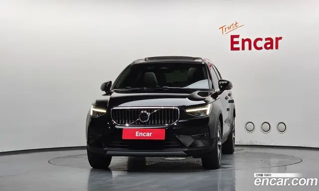 Volvo XC40 2023 2.0 автомат (гидро), миниатюра 3
