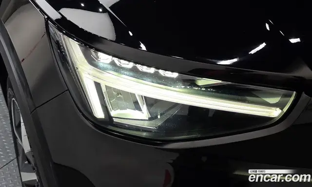 Volvo XC40 2023 2.0 автомат (гидро), миниатюра 8