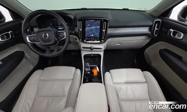 Volvo XC40 2023 2.0 автомат (гидро), миниатюра 10