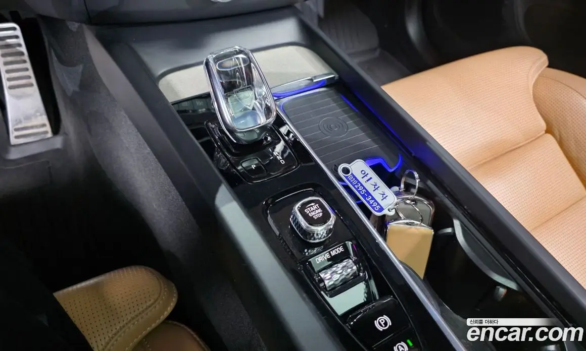 Volvo XC60 2020 2.0 автомат (гидро), фото 12