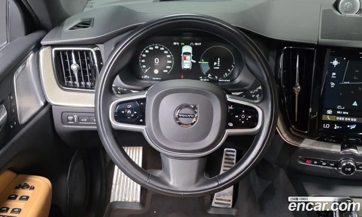 Volvo XC60 2020 2.0 автомат (гидро), фото 19