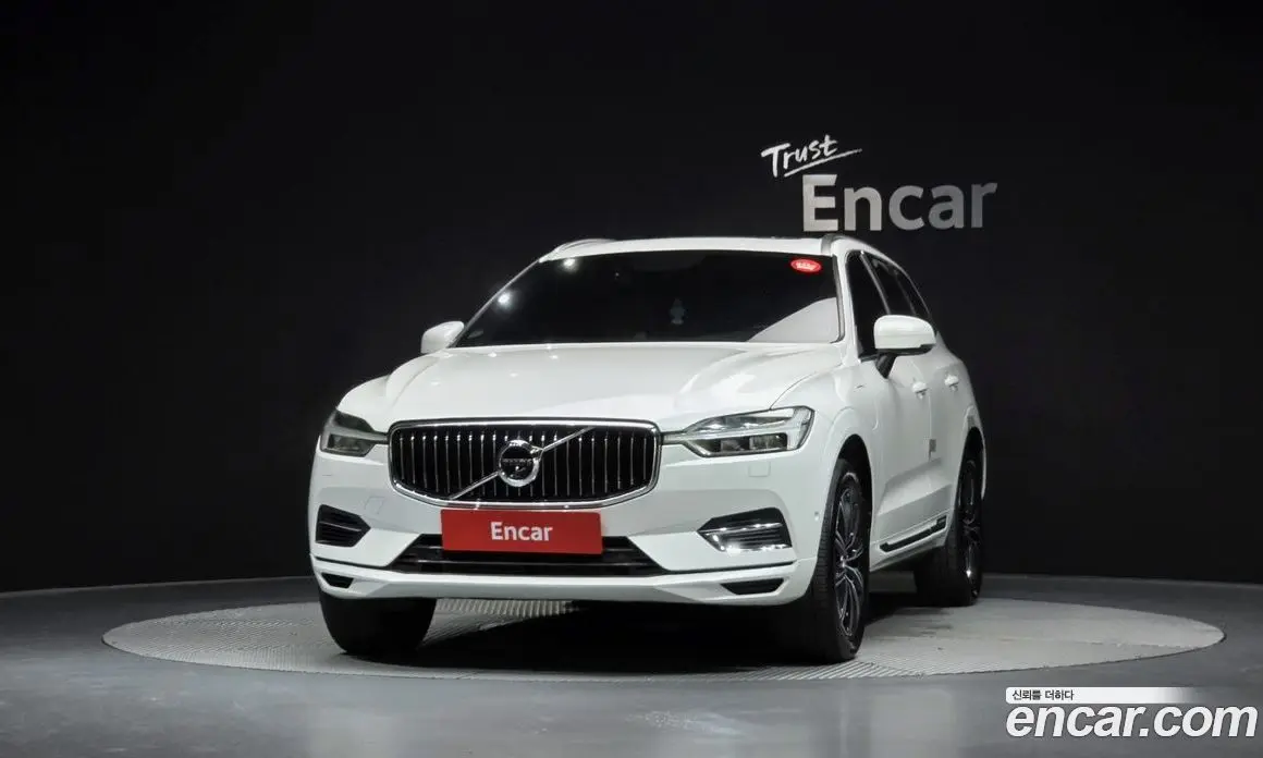 Volvo XC60 2020 2.0 автомат (гидро), фото 3