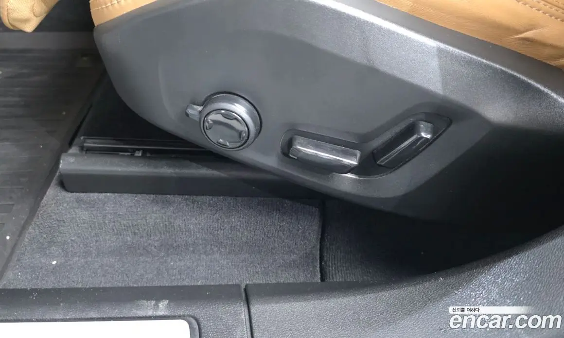 Volvo XC60 2020 2.0 автомат (гидро), фото 31