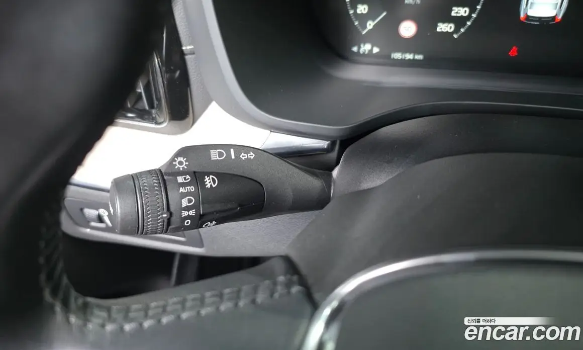 Volvo XC60 2020 2.0 автомат (гидро), фото 37