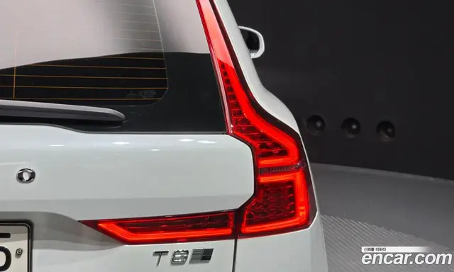 Volvo XC60 2020 2.0 автомат (гидро), миниатюра 9