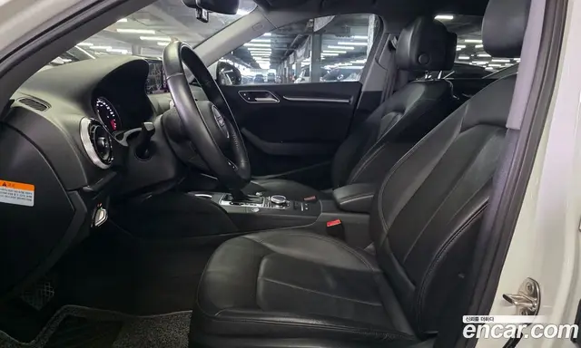 Audi A3 2018 2.0 автомат (гидро), миниатюра 5
