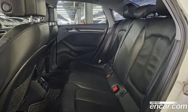 Audi A3 2018 2.0 автомат (гидро), миниатюра 6