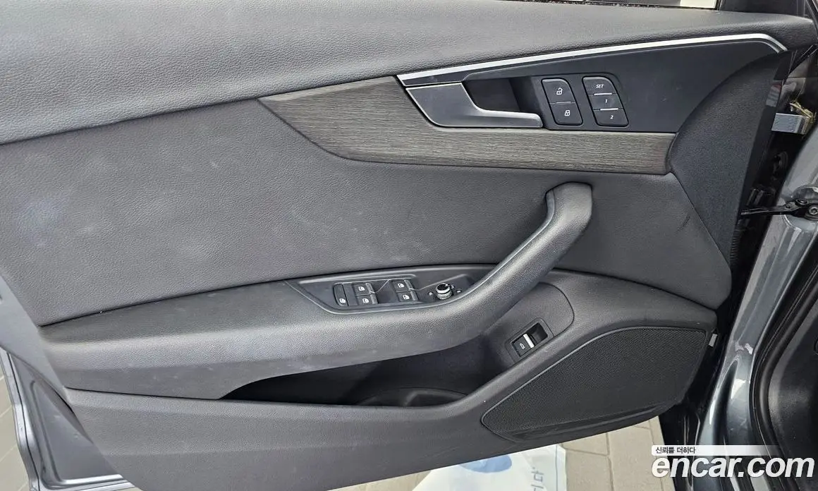 Audi A4 2019 2.0 автомат (гидро), фото 14