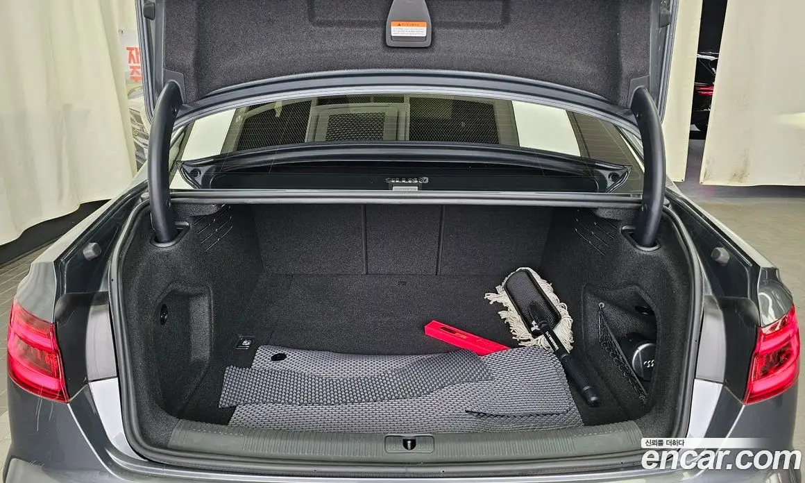 Audi A4 2019 2.0 автомат (гидро), фото 26