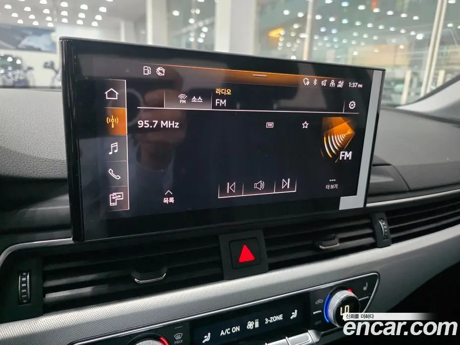 Audi A4 2023 2.0 автомат (гидро), фото 15