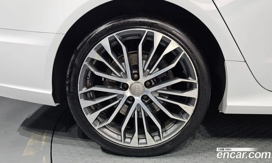 Audi A6 2016 3.0 автомат (гидро), фото 5