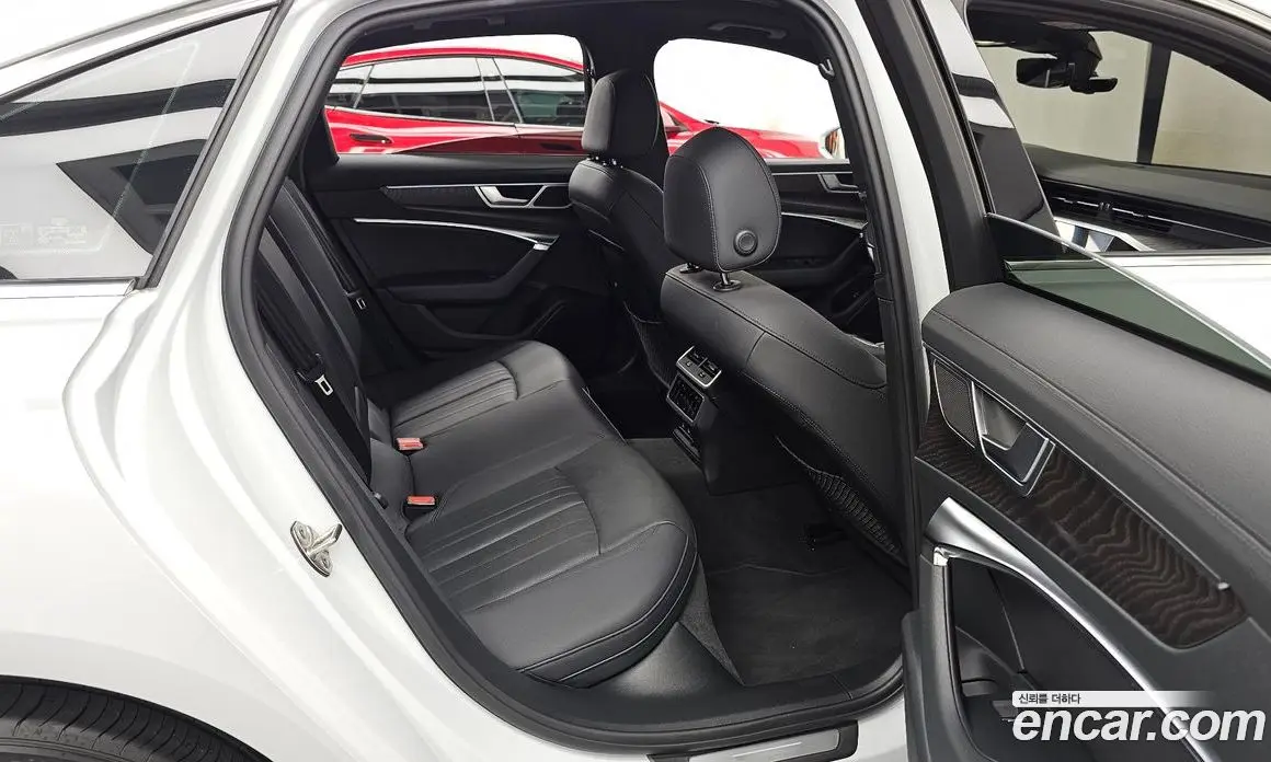 Audi A6 2022 2.0 автомат (гидро), фото 18