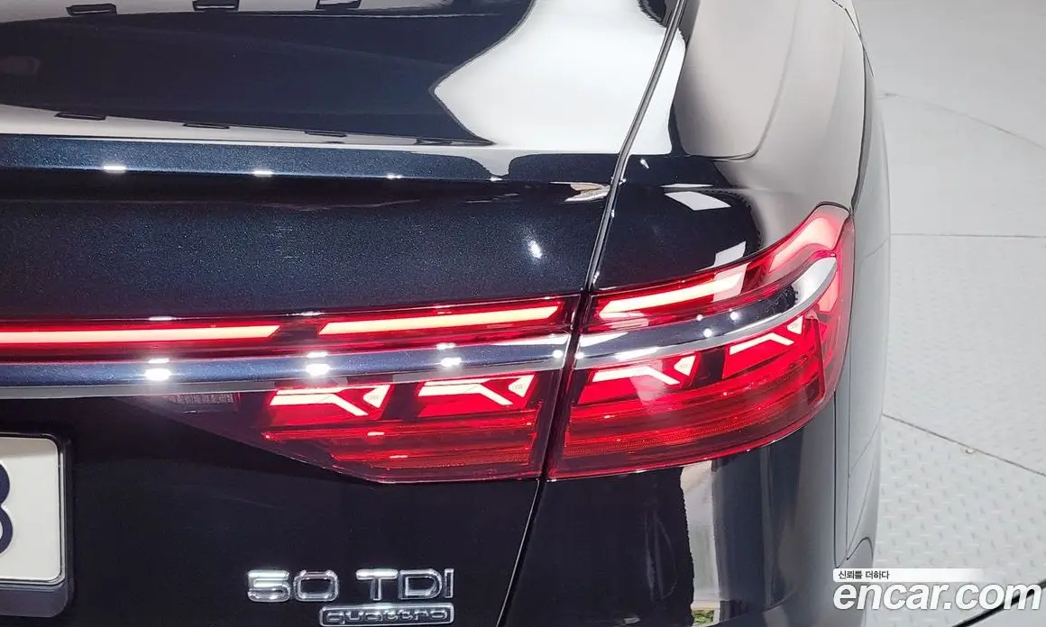 Audi A8 2023 3.0 автомат (гидро), фото 9