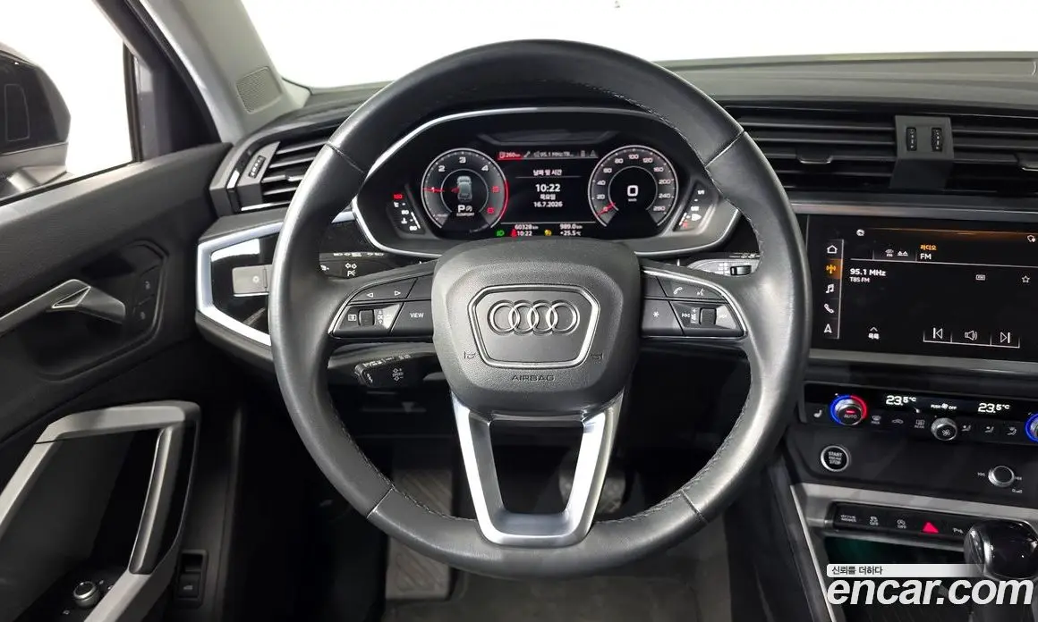 Audi Q3 2023 2.0 автомат (гидро), фото 14