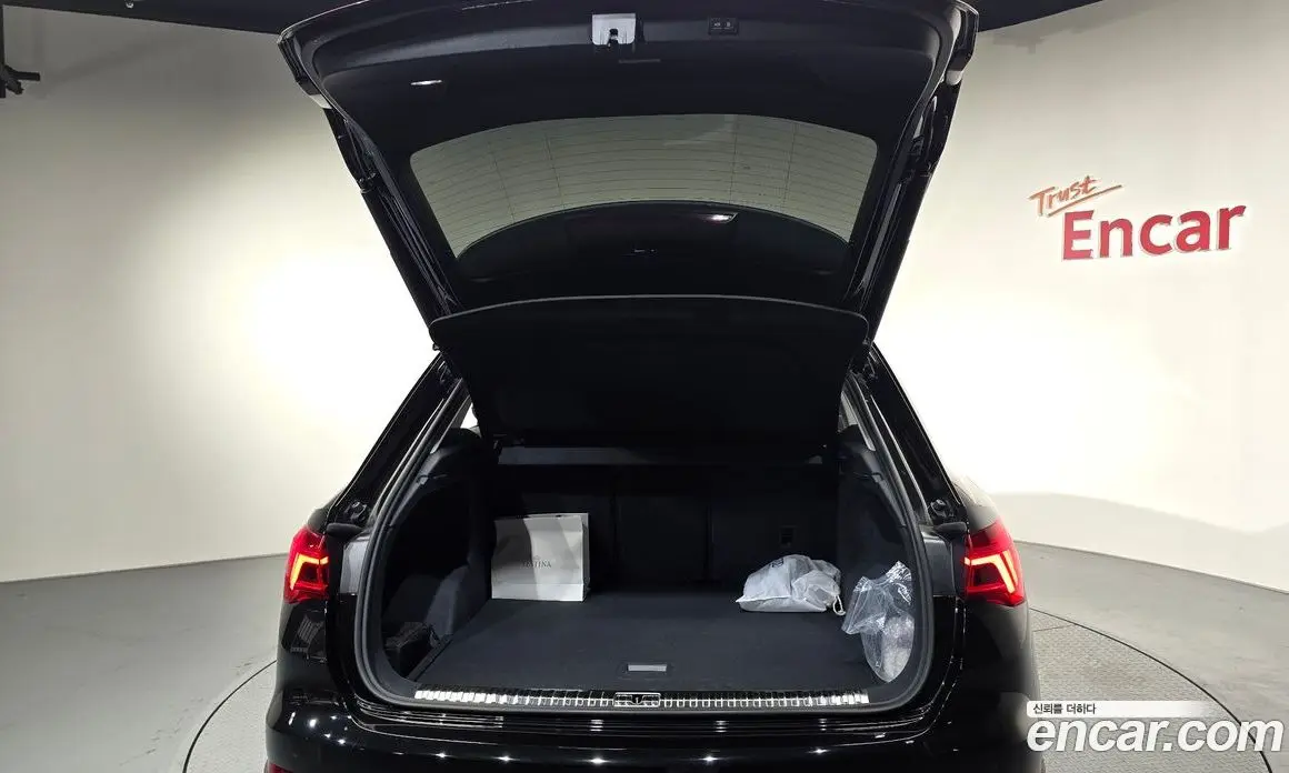 Audi Q3 2023 2.0 автомат (гидро), фото 18