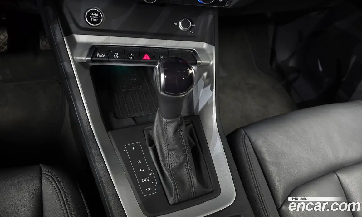 Audi Q3 2023 2.0 автомат (гидро), фото 9