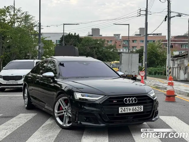 Audi S8, 2020, 50 000 км
