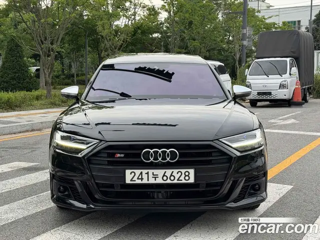 Audi S8 2020 4.0 автомат (гидро), миниатюра 3