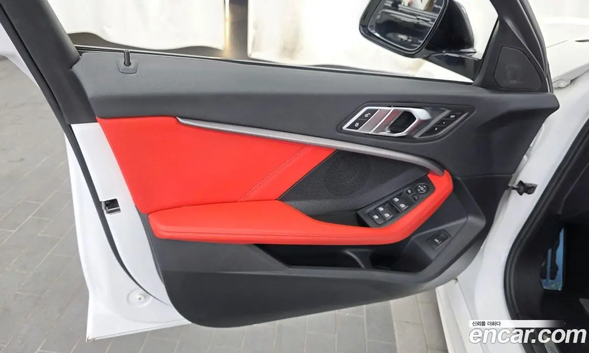 BMW 1 серия 2021 2.0 автомат (гидро), фото 14