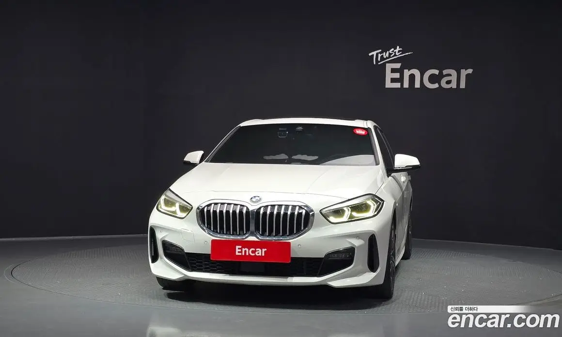 BMW 1 серия 2021 2.0 автомат (гидро), фото 3