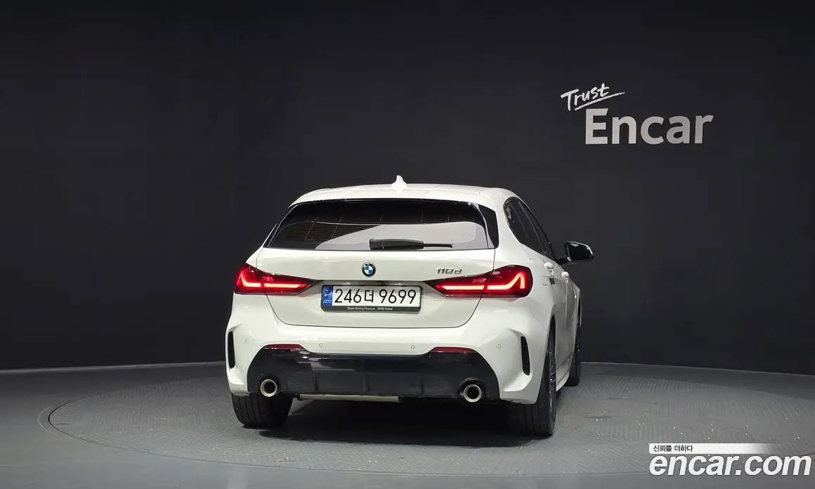 BMW 1 серия 2021 2.0 автомат (гидро), фото 4