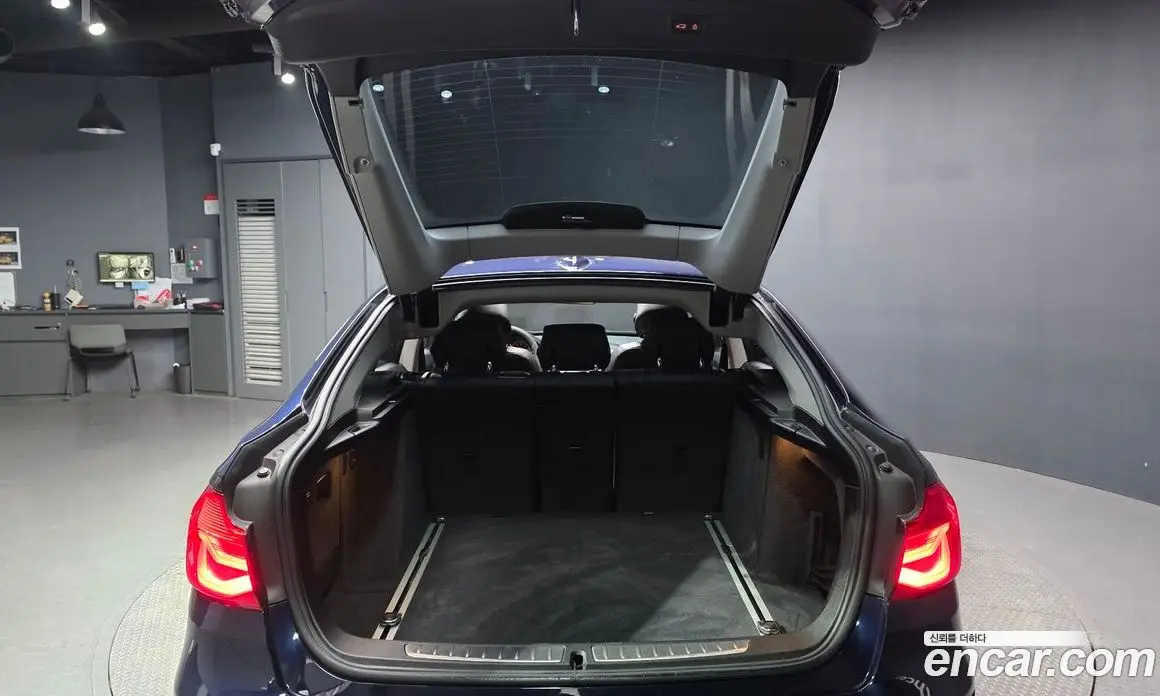 BMW 3 серия 2017 2.0 автомат (гидро), фото 20